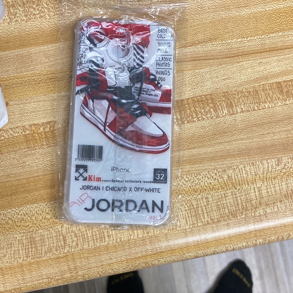iPhone 12 Pro Max case - Picture 2 of 4